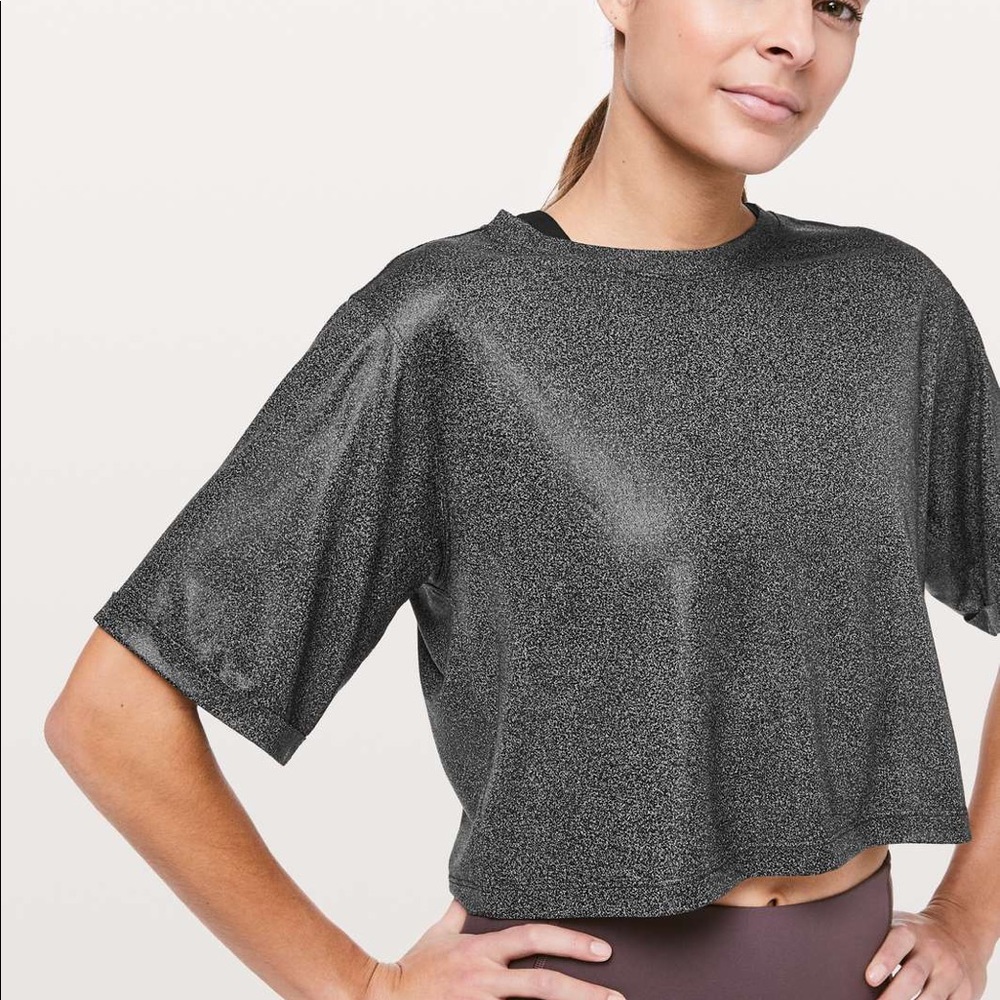 Lululemon To The Beat Crop Top Tee, size 6/8